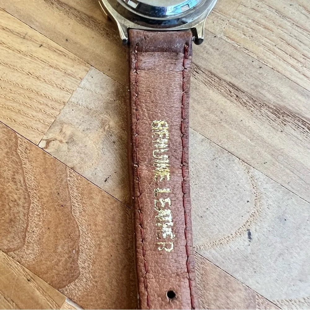 guess ladies blue dial two tone sporty diver style watch NEW BATTERY